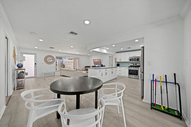 421 SW 18th Street, Pompano Beach, FL 33060