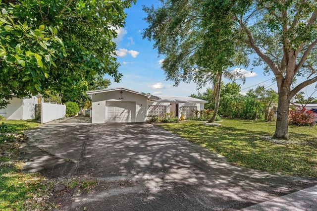 421 SW 18th Street, Pompano Beach, FL 33060