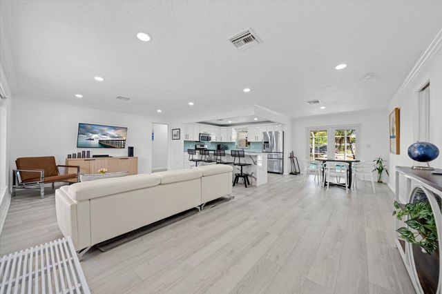 421 SW 18th Street, Pompano Beach, FL 33060