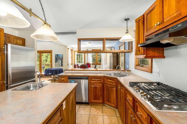 69 Whitetail Lane, Wellfleet, MA 02667