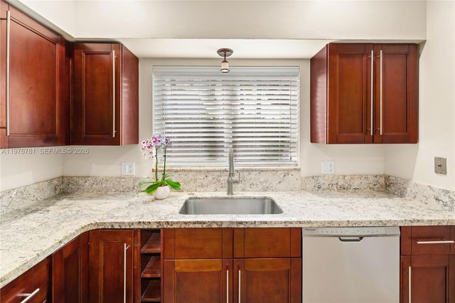 140 Santander Ave, Coral Gables, FL 33134