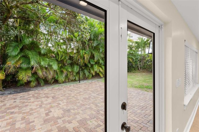 140 Santander Ave, Coral Gables, FL 33134