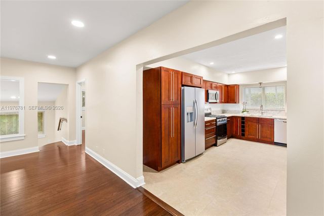 140 Santander Ave, Coral Gables, FL 33134