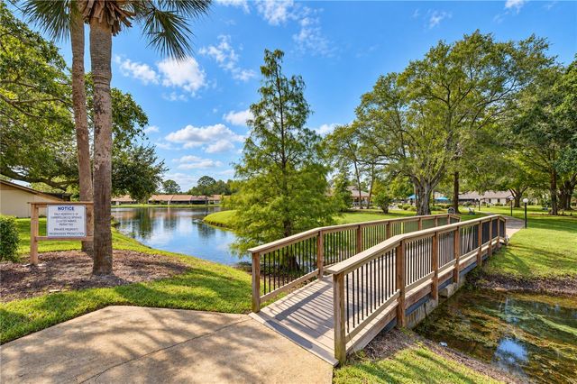 3942 SHORESIDE CIRCLE, Tampa, FL 33624