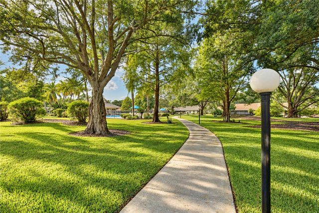 3942 SHORESIDE CIRCLE, Tampa, FL 33624