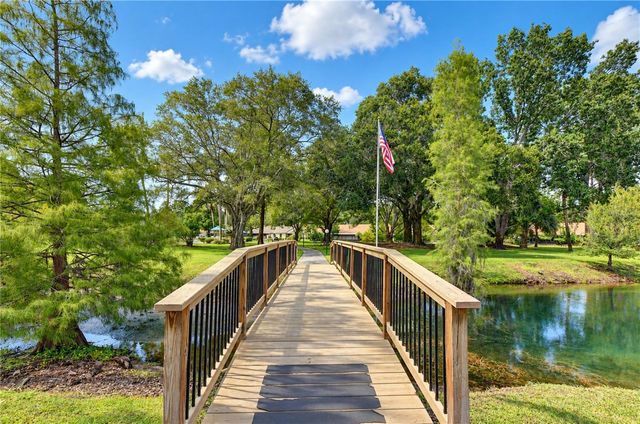 3942 SHORESIDE CIRCLE, Tampa, FL 33624