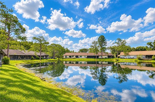3942 SHORESIDE CIRCLE, Tampa, FL 33624