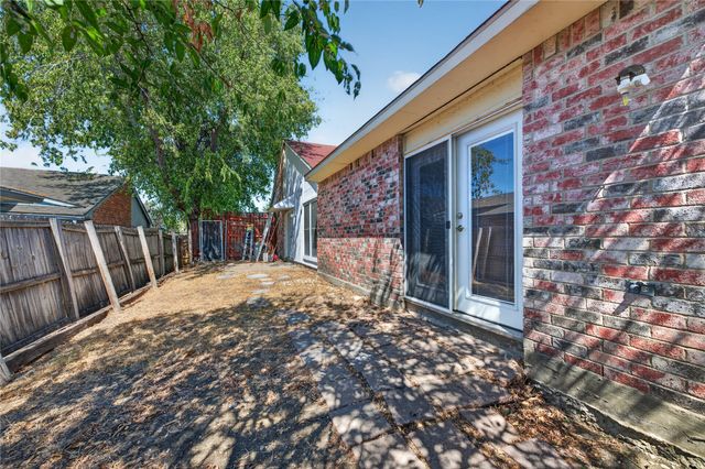 6049 McAfee Drive, The Colony, TX 75056