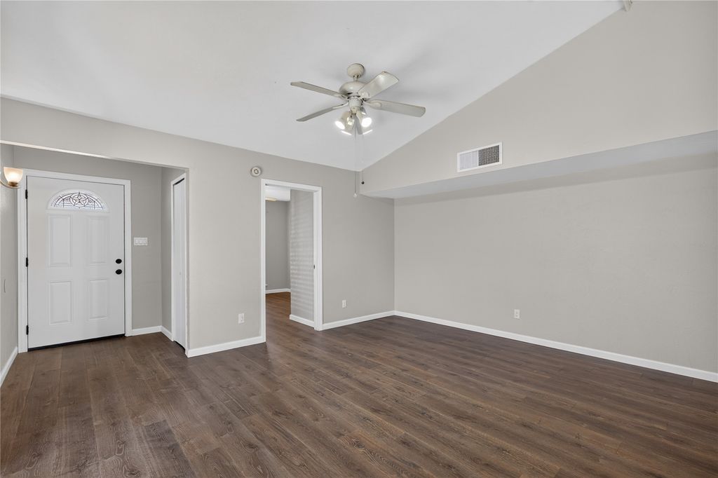 6049 McAfee Drive, The Colony, TX 75056 — photo 4