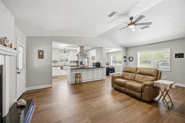 926 WOODLAWN STREET, Starke, FL 32091