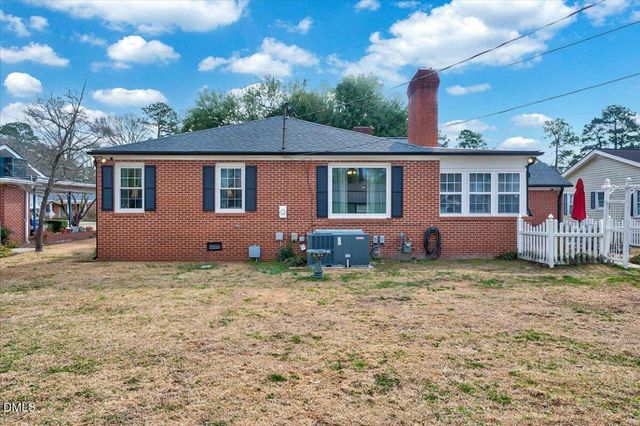 918 S Vermont Street, Smithfield, NC 27577