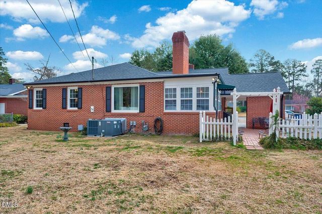 918 S Vermont Street, Smithfield, NC 27577