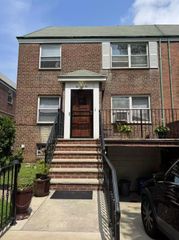 61-31 185th Street 2nd Floor, Fresh Meadows, NY 11365