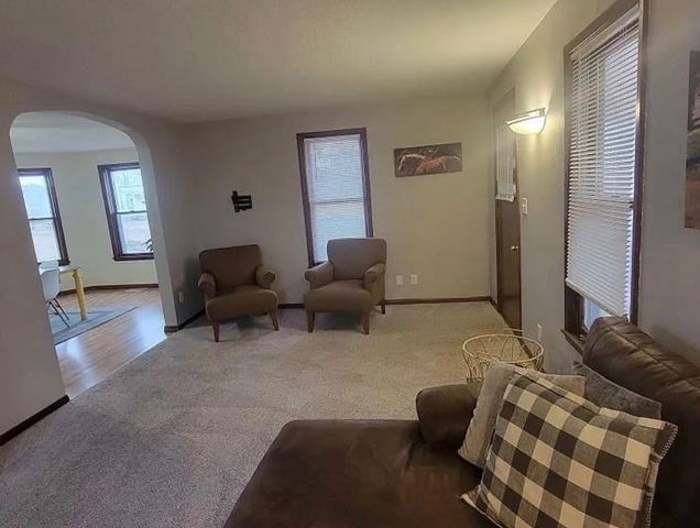 1930 E Avenue NW, Cedar Rapids, IA 52405