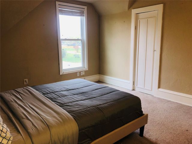1930 E Avenue NW, Cedar Rapids, IA 52405