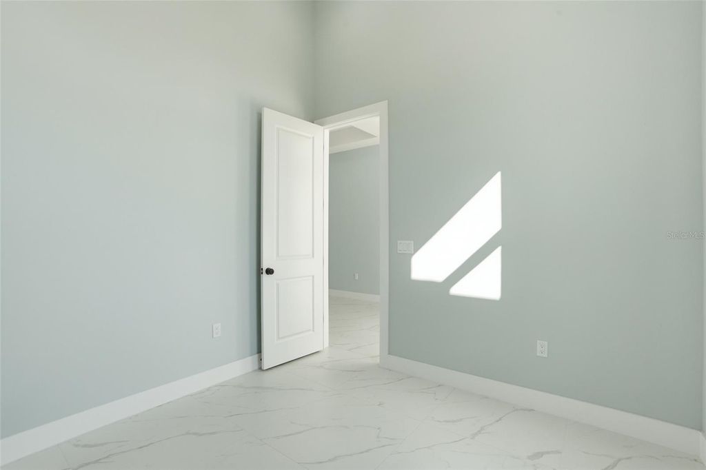 Image 14 of property listing at 2415 56TH AVENUE NE, Naples, FL 34120