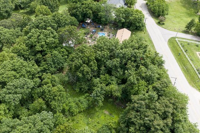 3715 Pomeroy Drive, Kansas City, KS 66109