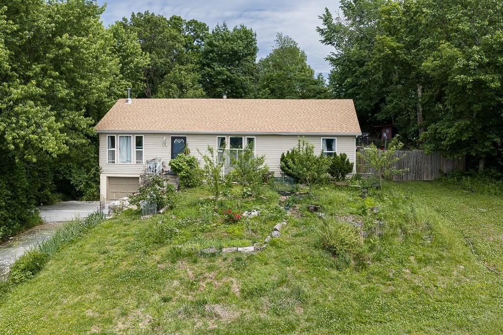 3715 Pomeroy Drive, Kansas City, KS 66109