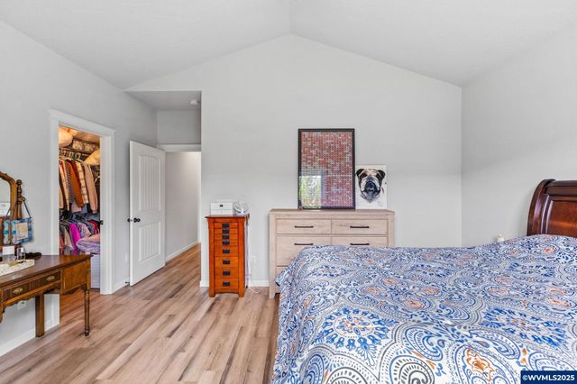 901 Riley Dr NE, Silverton, OR 97381