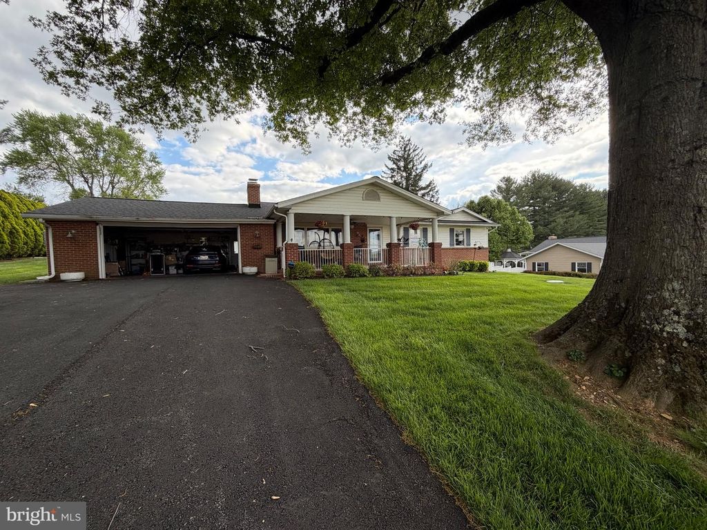 11 W OBRECHT RD, Sykesville, MD 21784