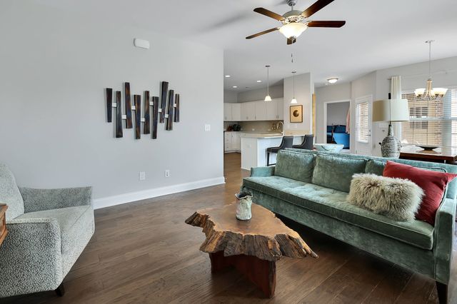 3207 Livermore Ln, Murfreesboro, TN 37130