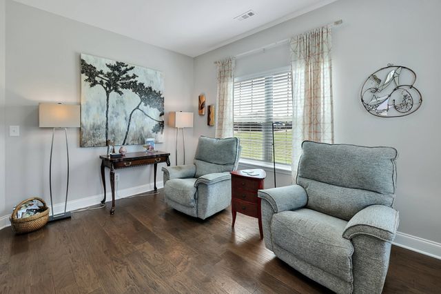 3207 Livermore Ln, Murfreesboro, TN 37130