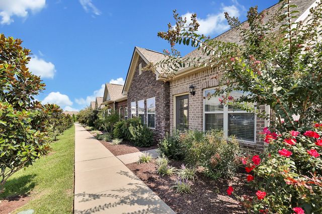 3207 Livermore Ln, Murfreesboro, TN 37130