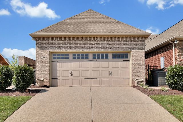 3207 Livermore Ln, Murfreesboro, TN 37130