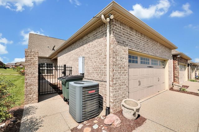 3207 Livermore Ln, Murfreesboro, TN 37130