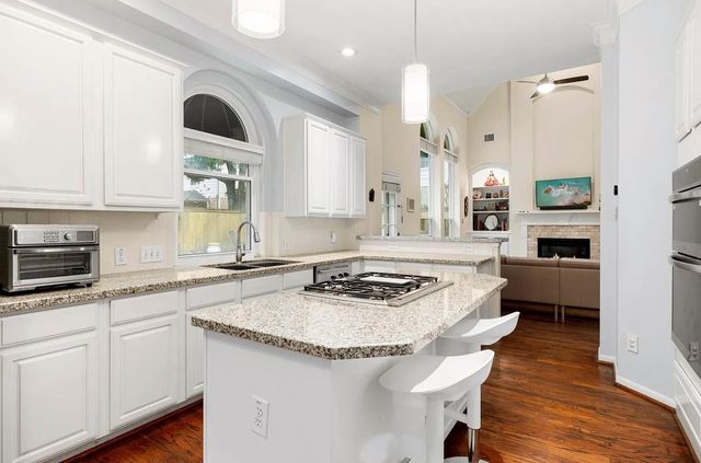 4120 E Northampton Place, Houston, TX 77098