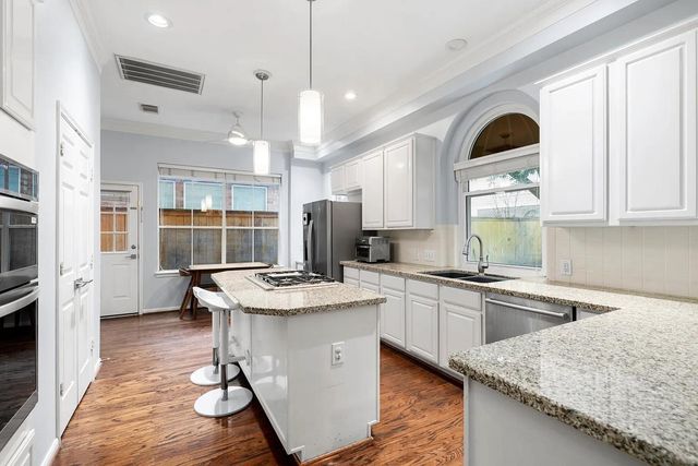 4120 E Northampton Place, Houston, TX 77098