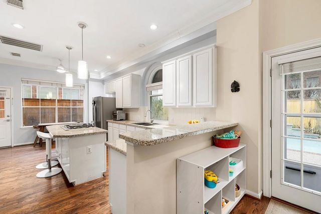 4120 E Northampton Place, Houston, TX 77098