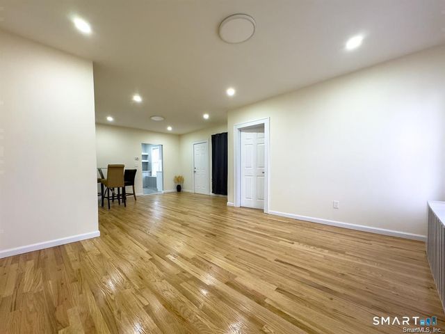 23 Lake Street, Waterbury, CT 06708