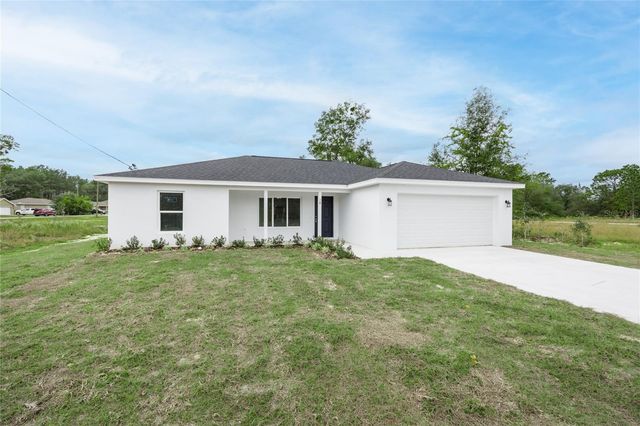 18 MALAUKA LOOP PASS, Ocklawaha, FL 32179