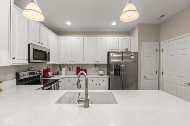 5189 Bally Bunion Drive, Avon, IN 46123