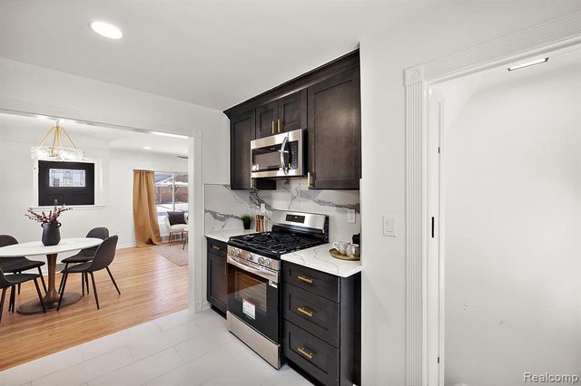 29213 Joan Street, Saint Clair Shores, MI 48081