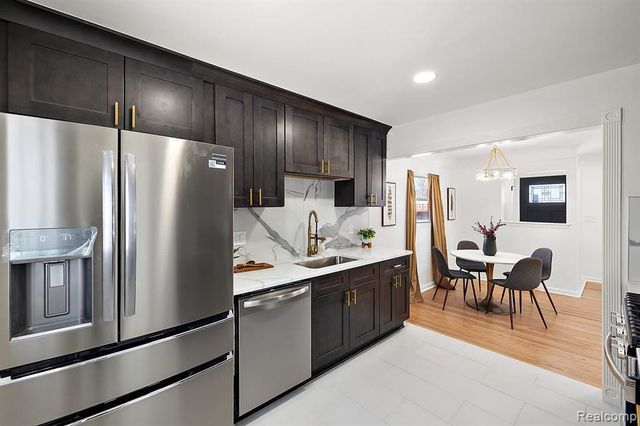 29213 Joan Street, Saint Clair Shores, MI 48081