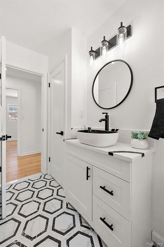 29213 Joan Street, Saint Clair Shores, MI 48081