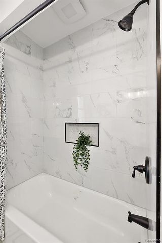 29213 Joan Street, Saint Clair Shores, MI 48081