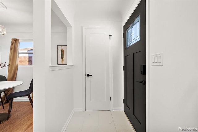 29213 Joan Street, Saint Clair Shores, MI 48081