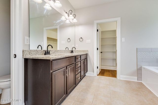 404 Meadowland Drive, Lafayette, LA 70507