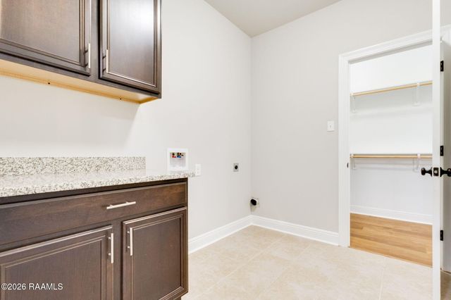 404 Meadowland Drive, Lafayette, LA 70507