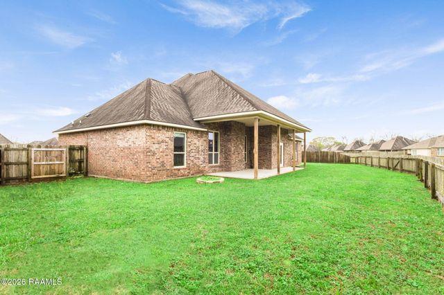 404 Meadowland Drive, Lafayette, LA 70507