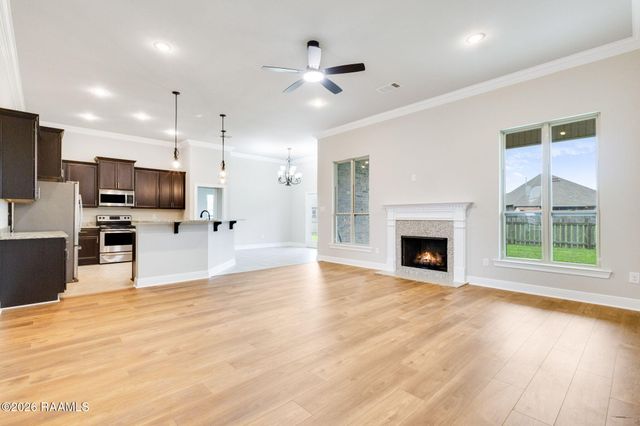 404 Meadowland Drive, Lafayette, LA 70507