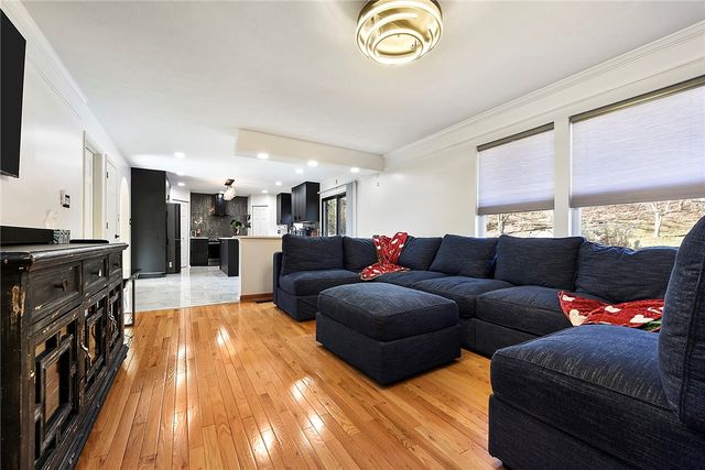 112 Coventry Ct, Monroeville, PA 15146