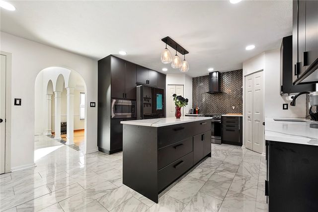 112 Coventry Ct, Monroeville, PA 15146