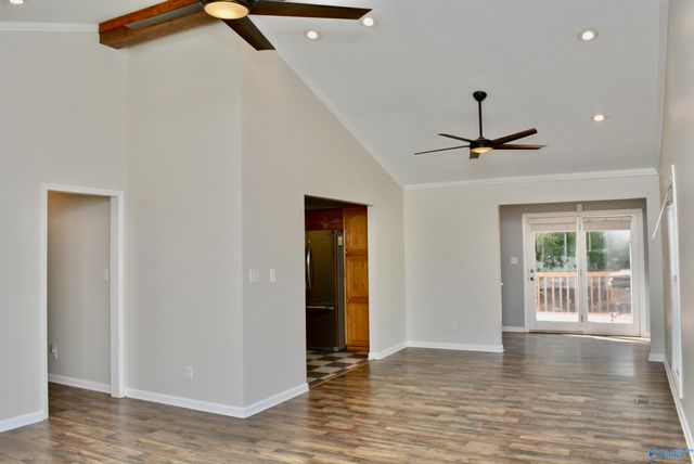 1094 Perkins Wood Road, Hartselle, AL 35640