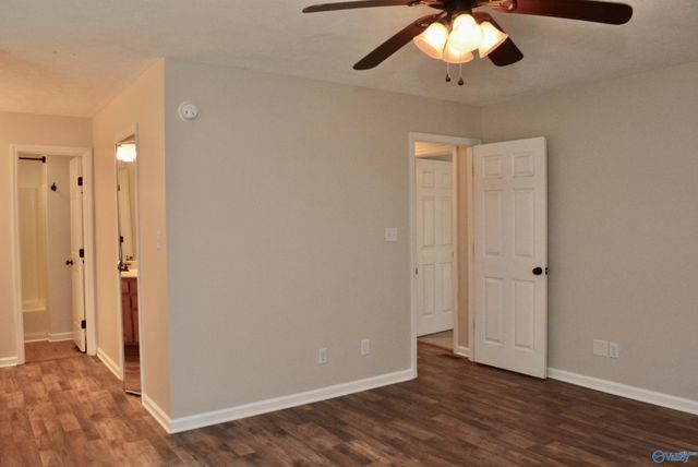 1094 Perkins Wood Road, Hartselle, AL 35640