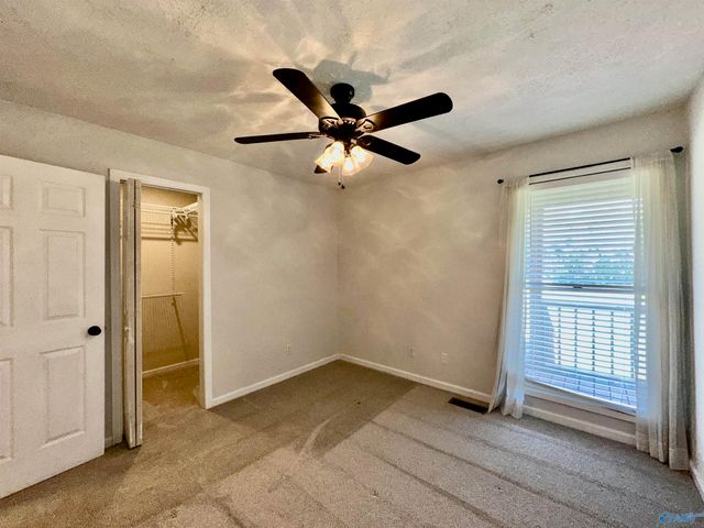 1094 Perkins Wood Road, Hartselle, AL 35640