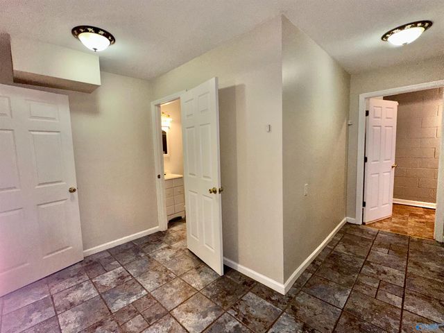 1094 Perkins Wood Road, Hartselle, AL 35640